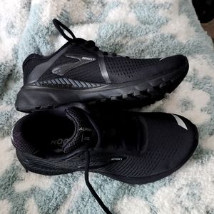 Brooks Adrenaline GTS 20 Running Shoe